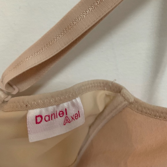 Daniel Axel Bra - Picture 8 of 8